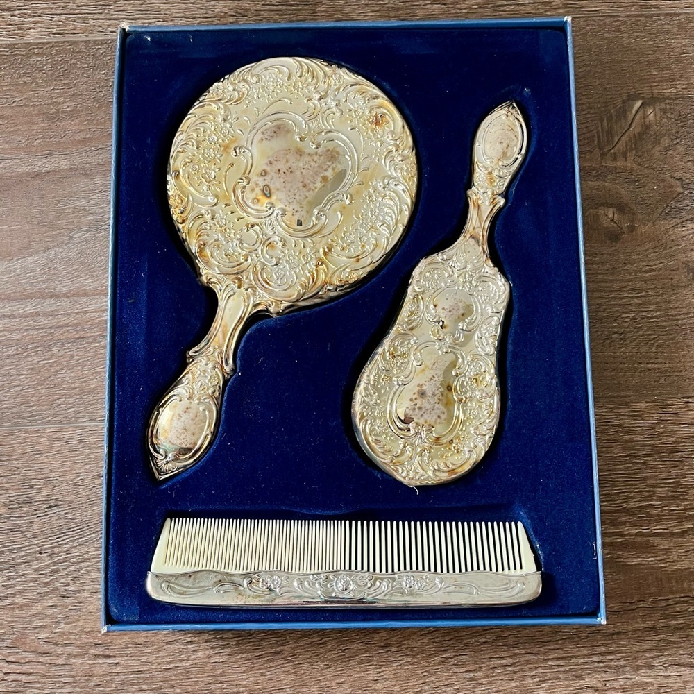 Vintage Silver-Plated Mirror Brush Comb Vanity Dresser 3-Piece Set - Picture 3 of 11